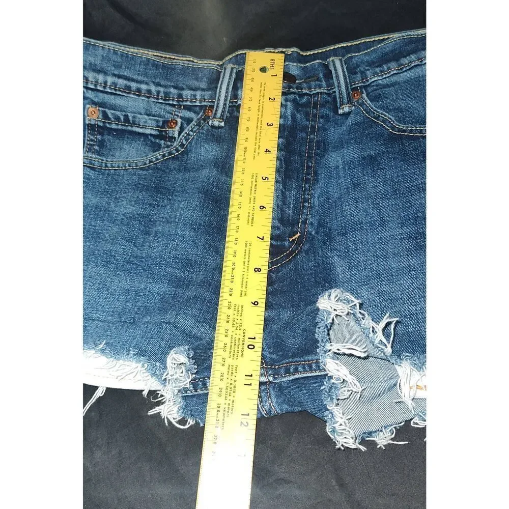 Levi's 505 jean shorts frayed hem Size 32 x 30 Sexy Summer SEE MEASUREMENTS!